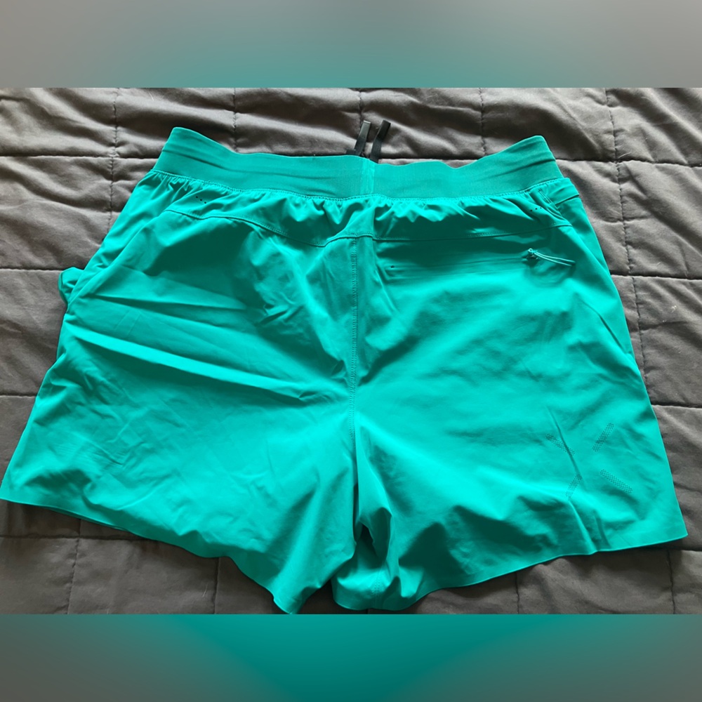 Set Short - Picture 2 of 2